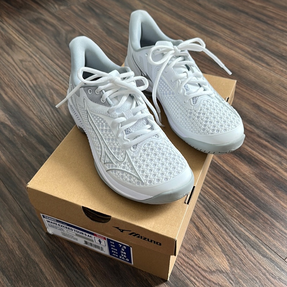 Mizuno Tennis Wave Exceed Tour 5
